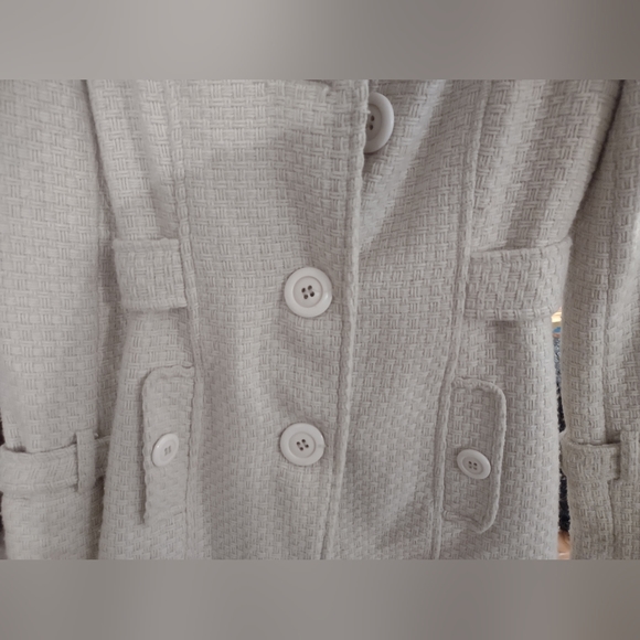 Costa Blanca beige button trench coat - Picture 9 of 9